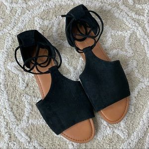 Universal Thread Black Suede-Like Gladiator Ankle Strap Sandals